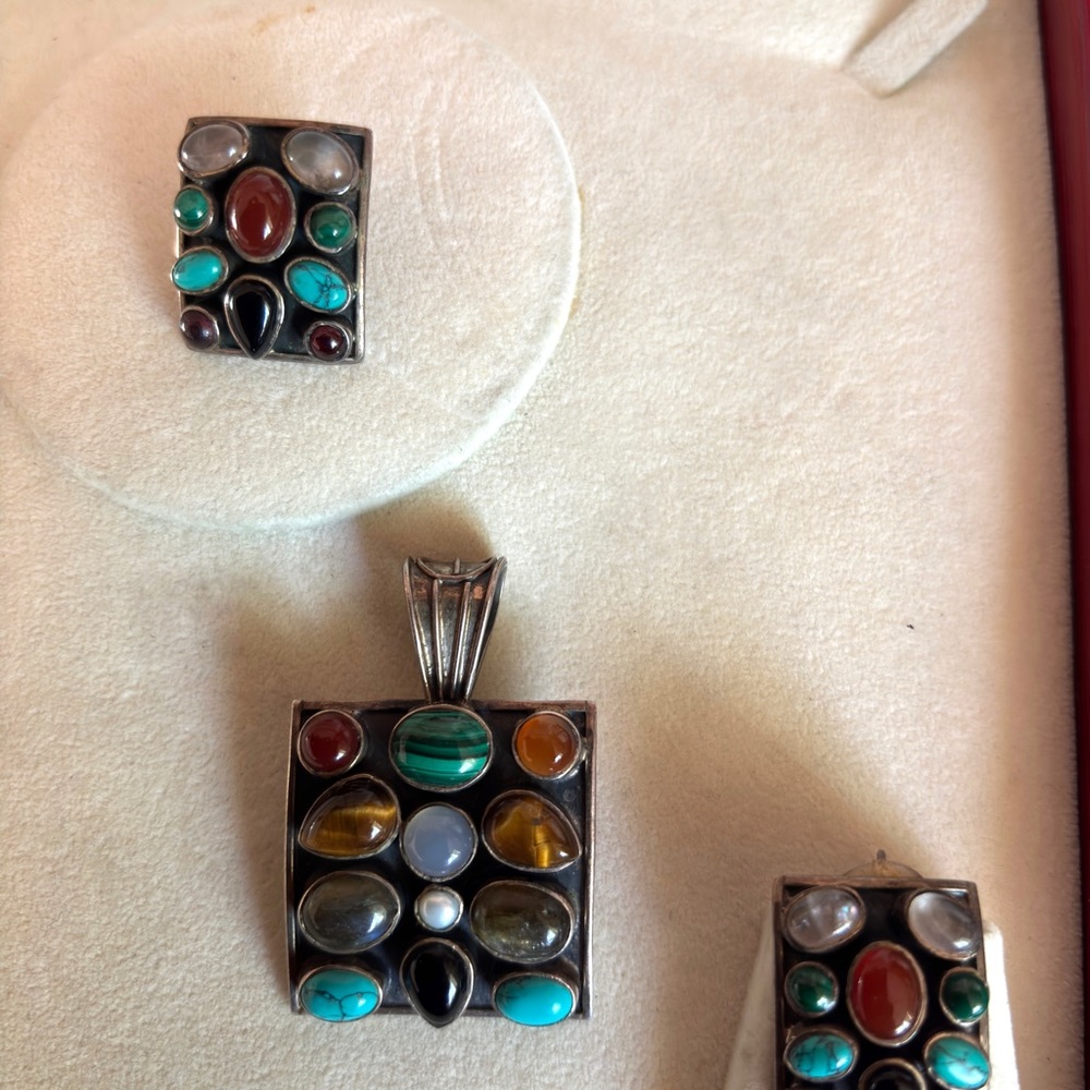92.5 Silver Multi-Stone Silver Jewelry Set